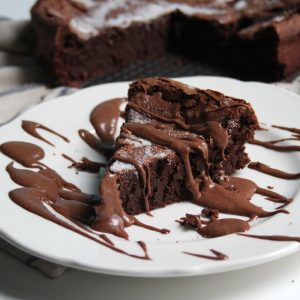 Dessert Quiz 🍰: Pick Cakes & Reveal Your Guiltiest Pleasure Chocolate-whiskey