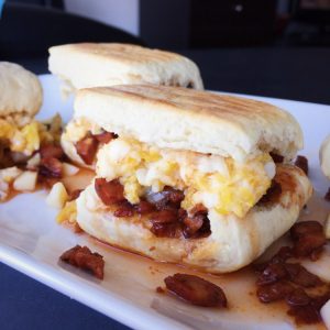 Breakfast Food Quiz 🍳: What's Your Personality Type? Scrambled egg and chorizo sandwich