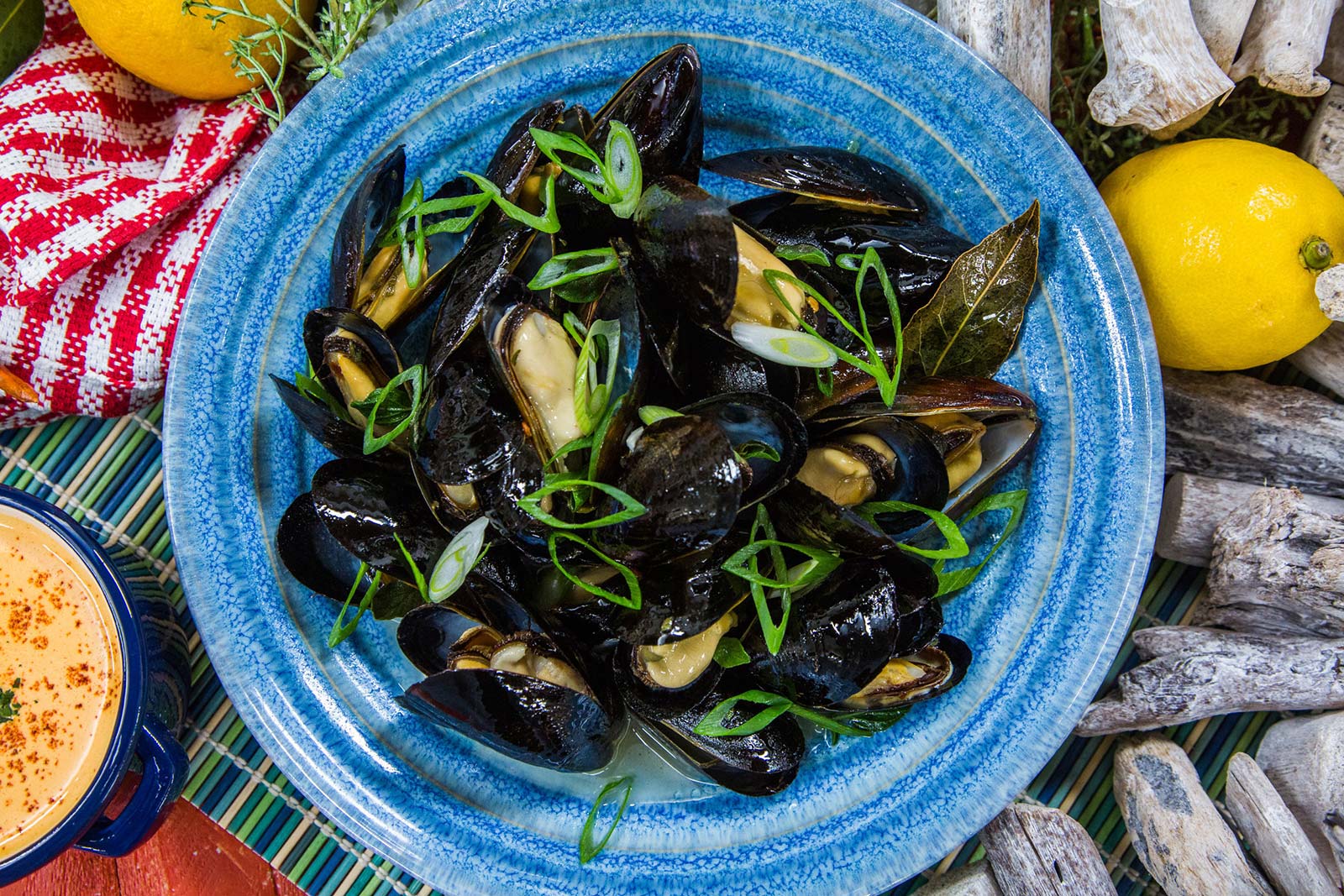 If You Eat 17/33 of These Foods With Mustard, You Are GROSS Mussels1