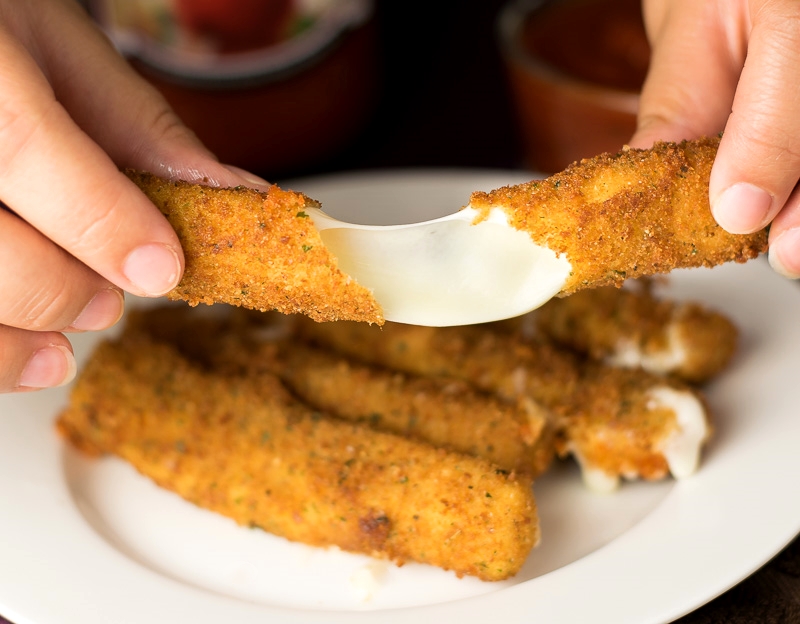 Let’s See What Your Food IQ Is – Can You Get 80% On This Quiz? Mozzarella Cheese Sticks