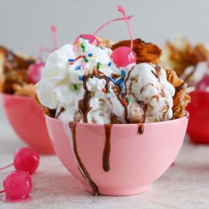 🍨 What Ice Cream Flavor Are You? Create a Giant Sundae to Find Out In a bowl