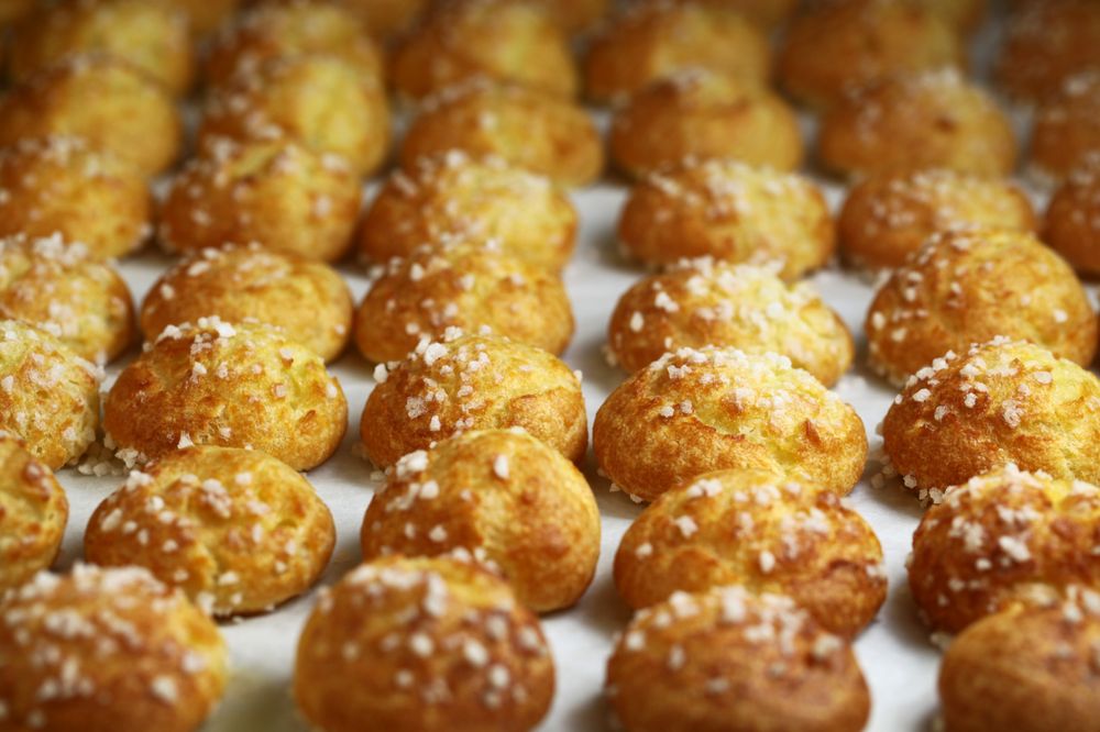 🥐 If You’ve Eaten 11/21 of These French Baked Goods, You Should Move to France Already Chouquettes