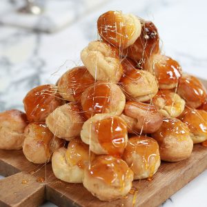 🍰 This Dessert Quiz Is Scientifically Designed to Determine 🫥 What Kind of Vibe You Give Off Croquembouche