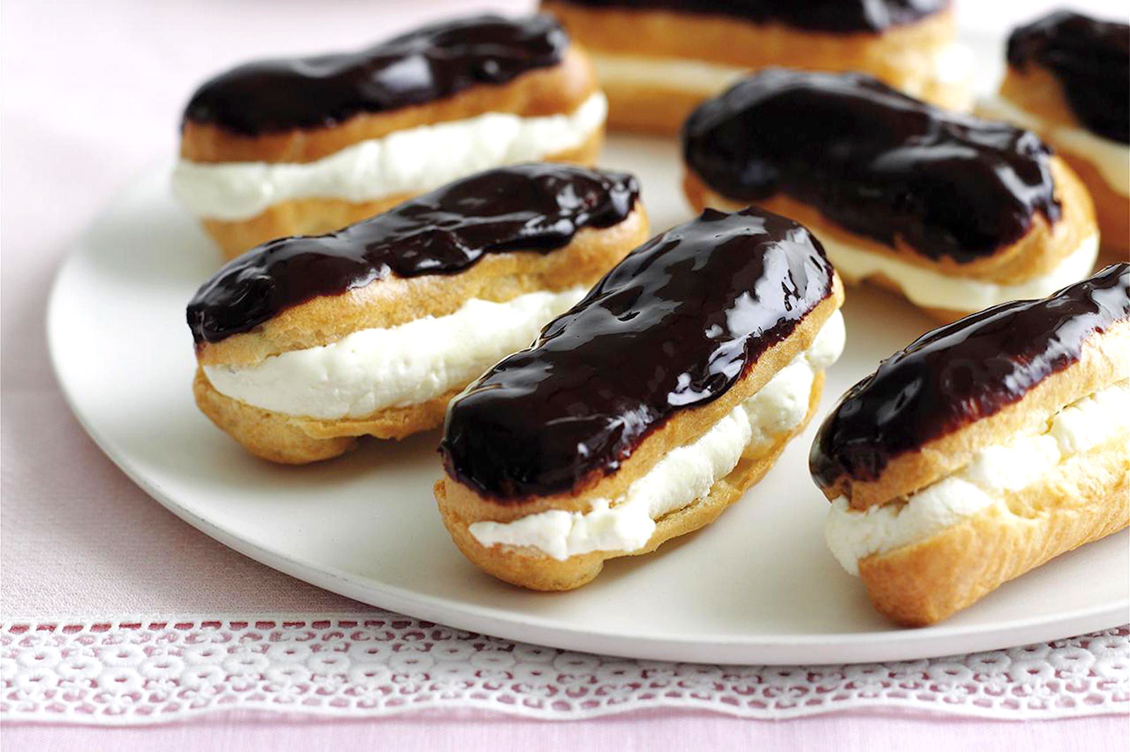 🍰 Only a Baked Good Connoisseur Will Have Eaten at Least 20/39 of These Foods Éclairs
