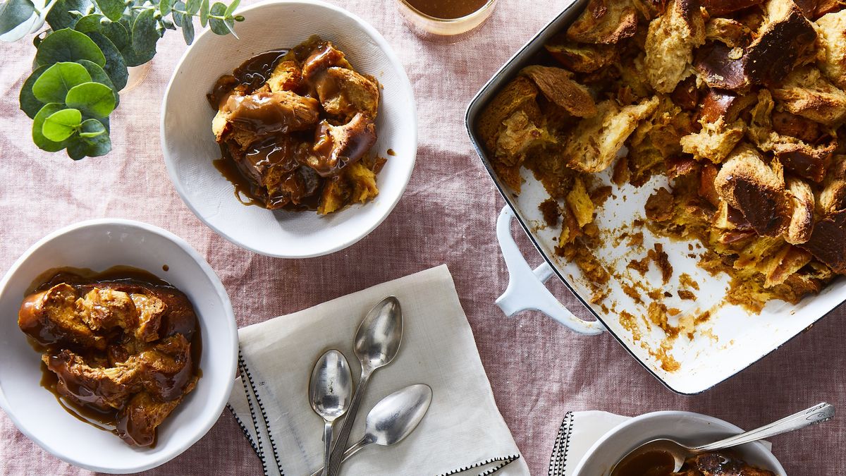 🍮 Don’t Call Yourself a Dessert Expert If You Haven’t Tried 17/33 of These Foods from Around the World Bread Pudding