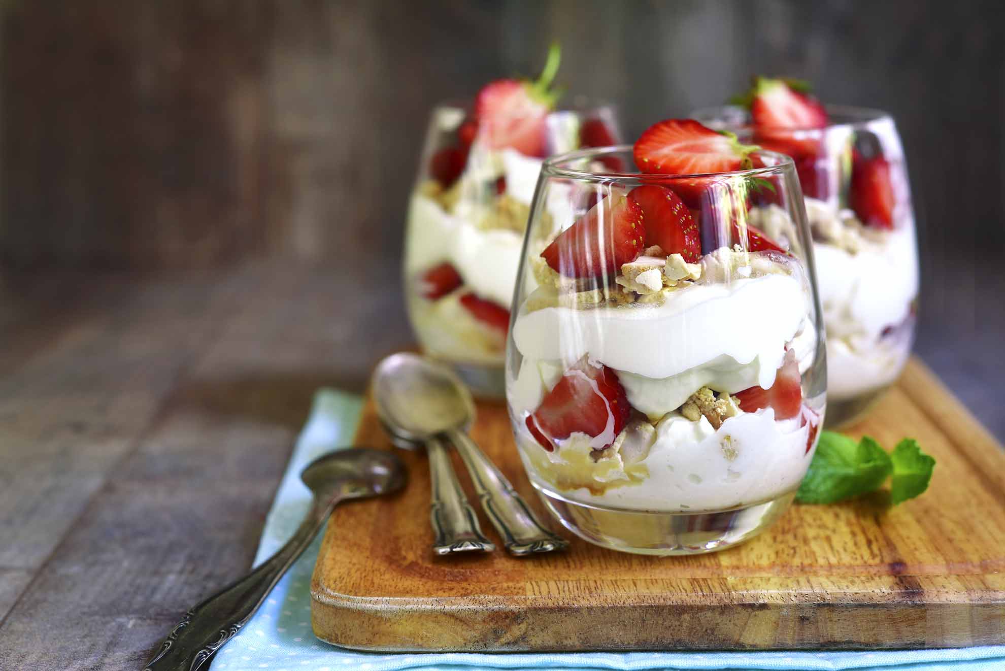 🍮 Don’t Call Yourself a Dessert Expert If You Haven’t Tried 17/33 of These Foods from Around the World Eton Mess