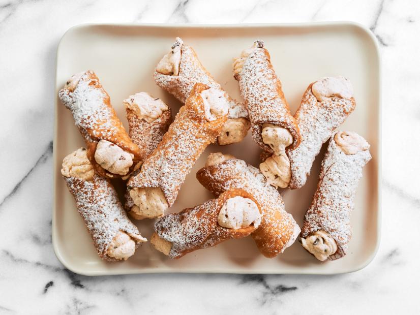 🍰 If You’ve Eaten 20/25 of These Treats, You’re Officially a Dessert Connoisseur Cannoli