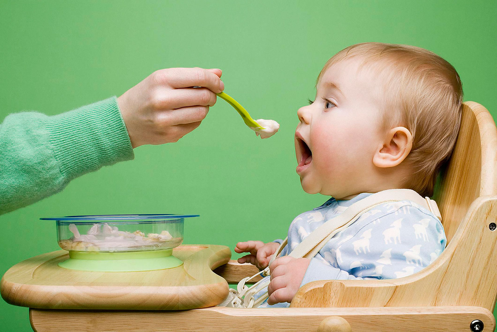 👶 This “Yes or No” Quiz Will Reveal If You Have Young Kids Feeding Baby