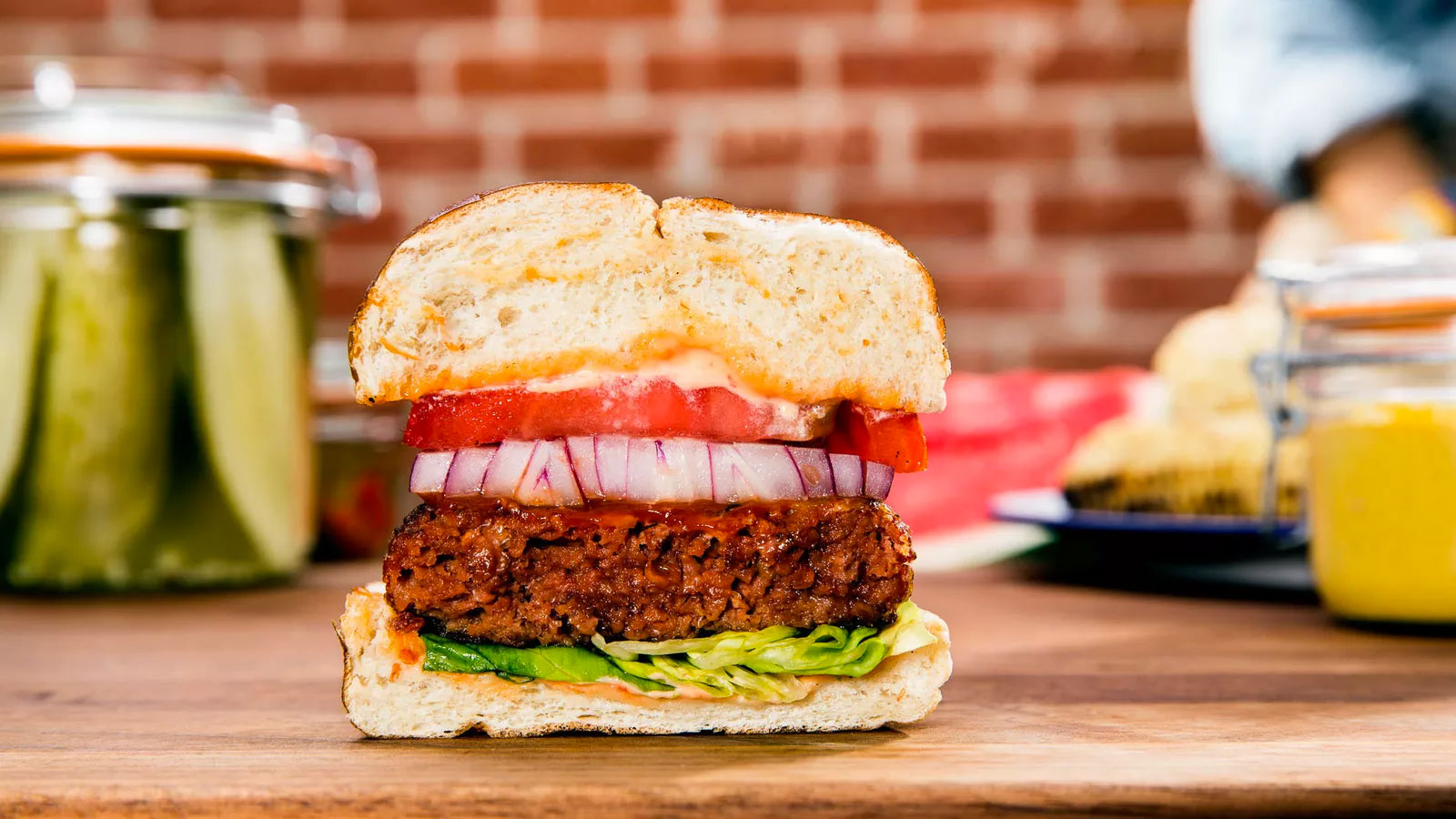 🥬 Is This Vegan or Not? If You Get 12/15 on This Quiz, You’re a Vegan Food Expert Beyond Meat Burger