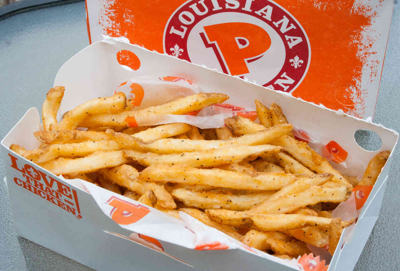 🍟 Rate These French Fries on a Scale of 1 to 5 and We’ll Know Exactly How Old You Are Popeyes Cajun Fries