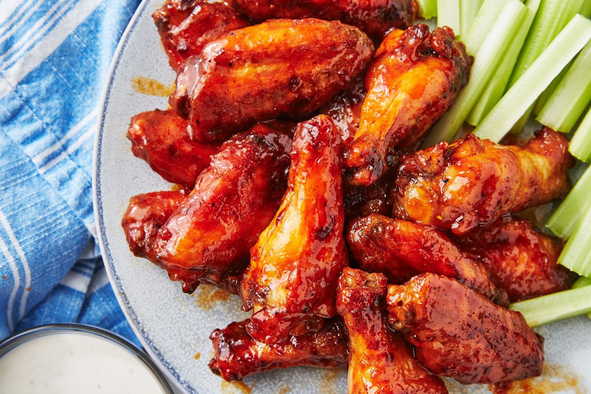 The Foods You Enjoy 🍕 Will Reveal What % American Your Tastebuds Are buffalo wings