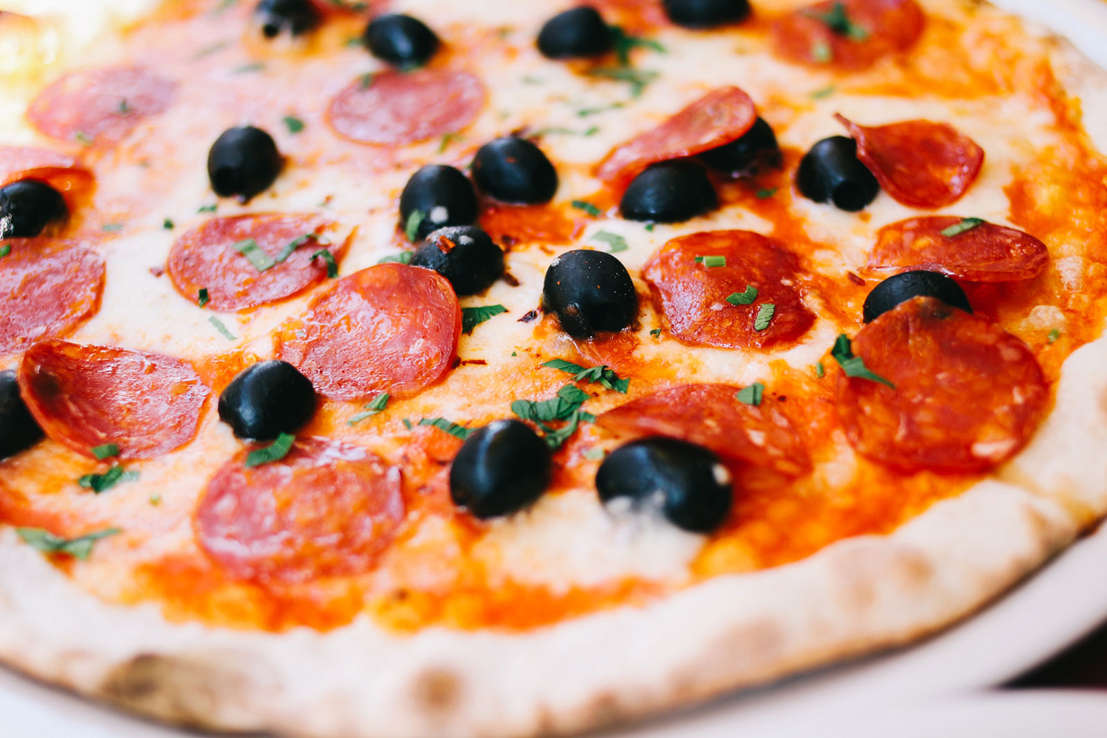 These Are the 32 Worst Foods in the Human Diet, According to AI – How Many Have You Eaten Recently? Pizza with olives