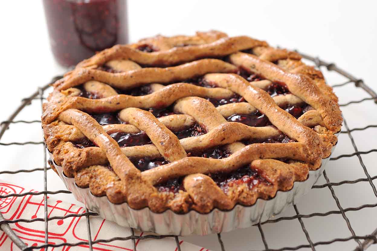 🥖 How Many Baked Goods Have You Tried from Around the World? Linzer Torte