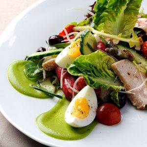 Eat A Fancy Meal & We'll Tell You How Grown-Up You Are Quiz Salade niçoise
