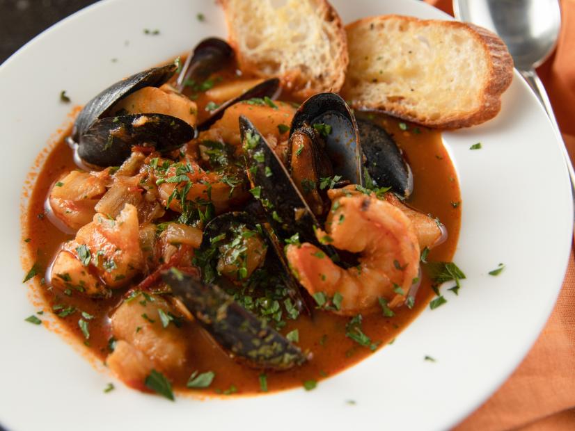 🍔 If You’ve Eaten 15/20 of These Foods, You’re Definitely American Cioppino