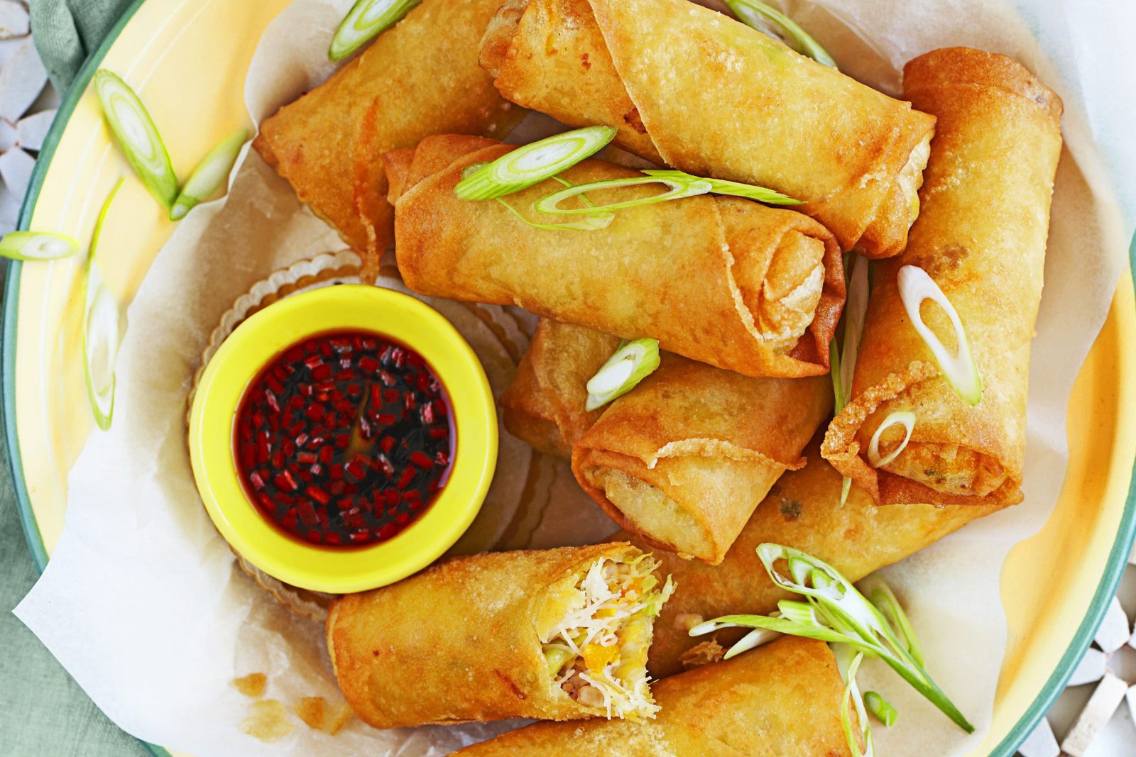 🍴 If You Eat 8/25 of These Foods With a Fork, You’re Forking Ridiculous Fried Spring Rolls