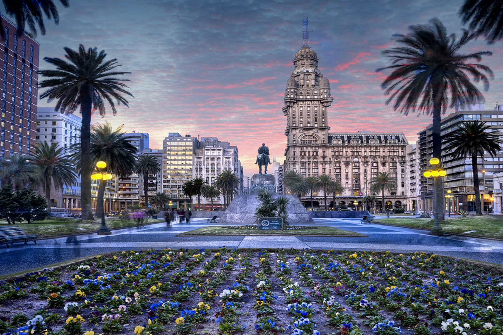 Plaza Independencia, Montevideo, Uruguay