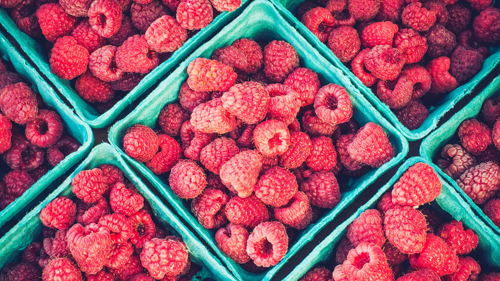 🍎 Rate Some Fruits and We’ll Guess Your Age With 100% Accuracy Raspberries