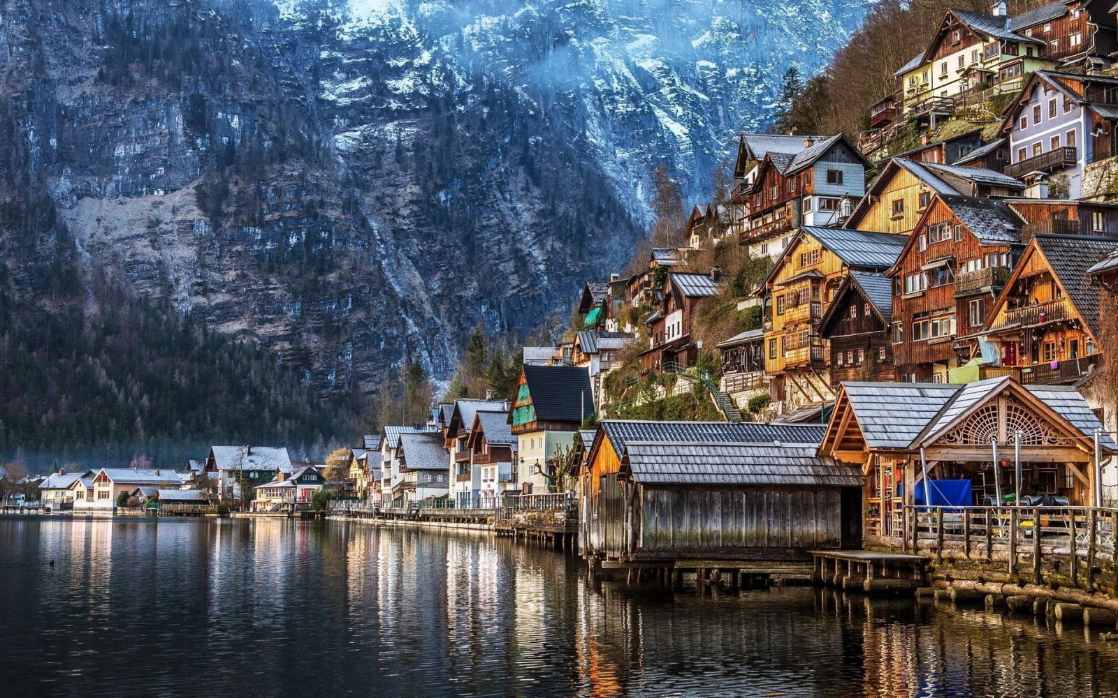 ✈️ How Many of the 20 Best Countries for Tourists Have You Visited? Hallstatt Village, Austria