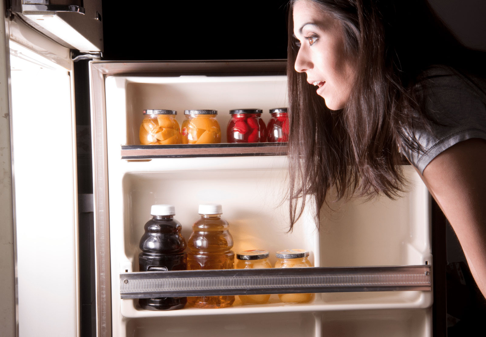 So You Think You’re Great at General Knowledge, Eh? Prove It With This Quiz Opening Fridge