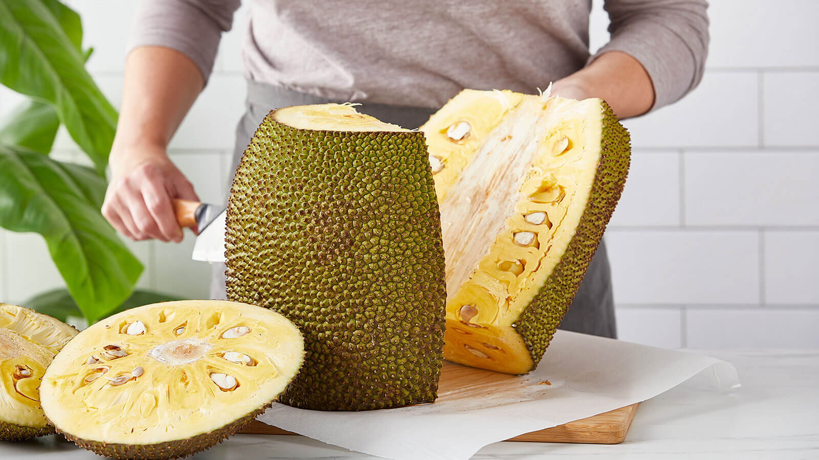 🍍 You Haven’t Really Lived Unless You’ve Tried at Least 12 of These Tropical Fruits Jackfruit