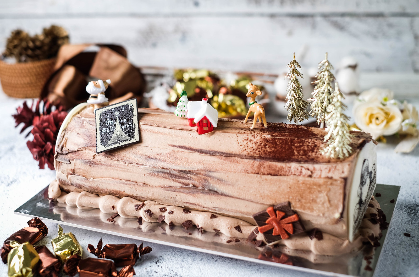 Do You Actually Prefer 🥧 Holiday Food or 🐶 Puppies? Christmas Yule Log Cake