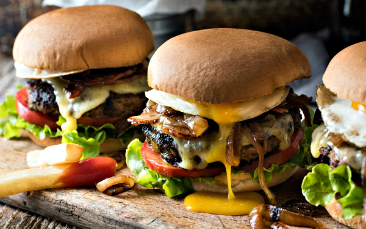 🍔 Your Stance on These Classic Diner Foods Will Determine How Rich You’ll Be Burger