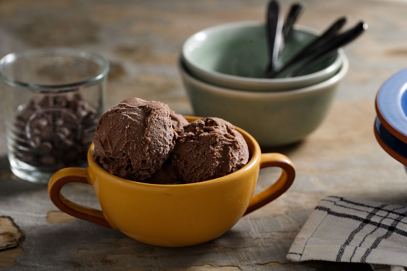 🍨 Can We Guess the Decade of Life You’re in Based on the Ice Cream You’ve Tried? Dark Chocolate Ice Cream