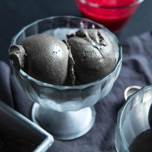 Ice Cream Feast Quiz 🍦: What Weather Are You? 🌩️ Black sesame ice cream