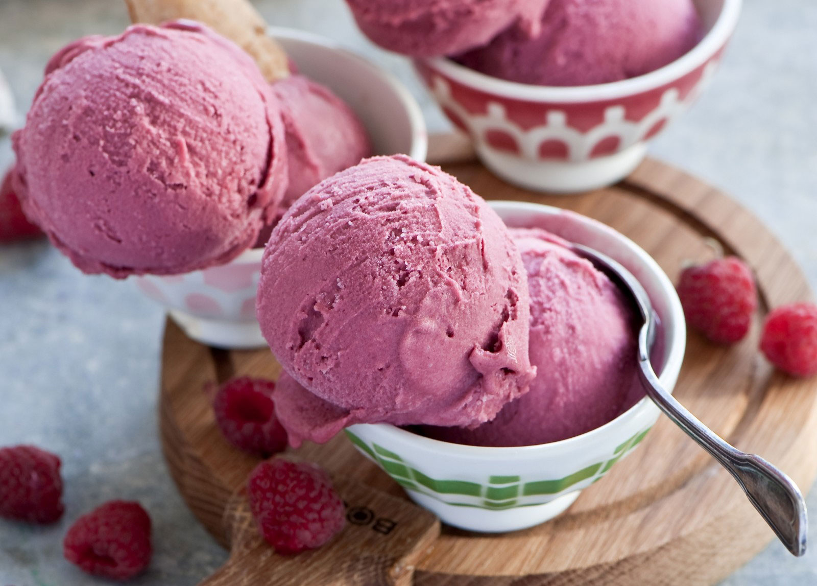 🍦 Your Ice Cream Opinions Will Reveal Your Actual and Emotional Ages Raspberry Ice Cream