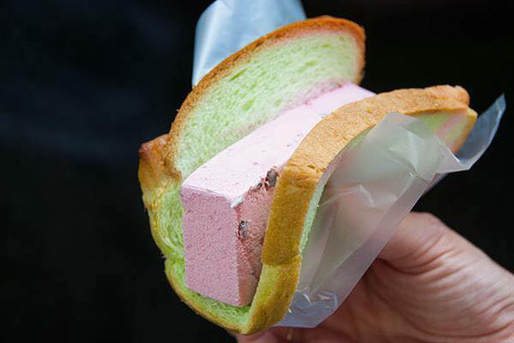 🍦 Your Ice Cream Opinions Will Reveal Your Actual and Emotional Ages Ice Cream Sandwich