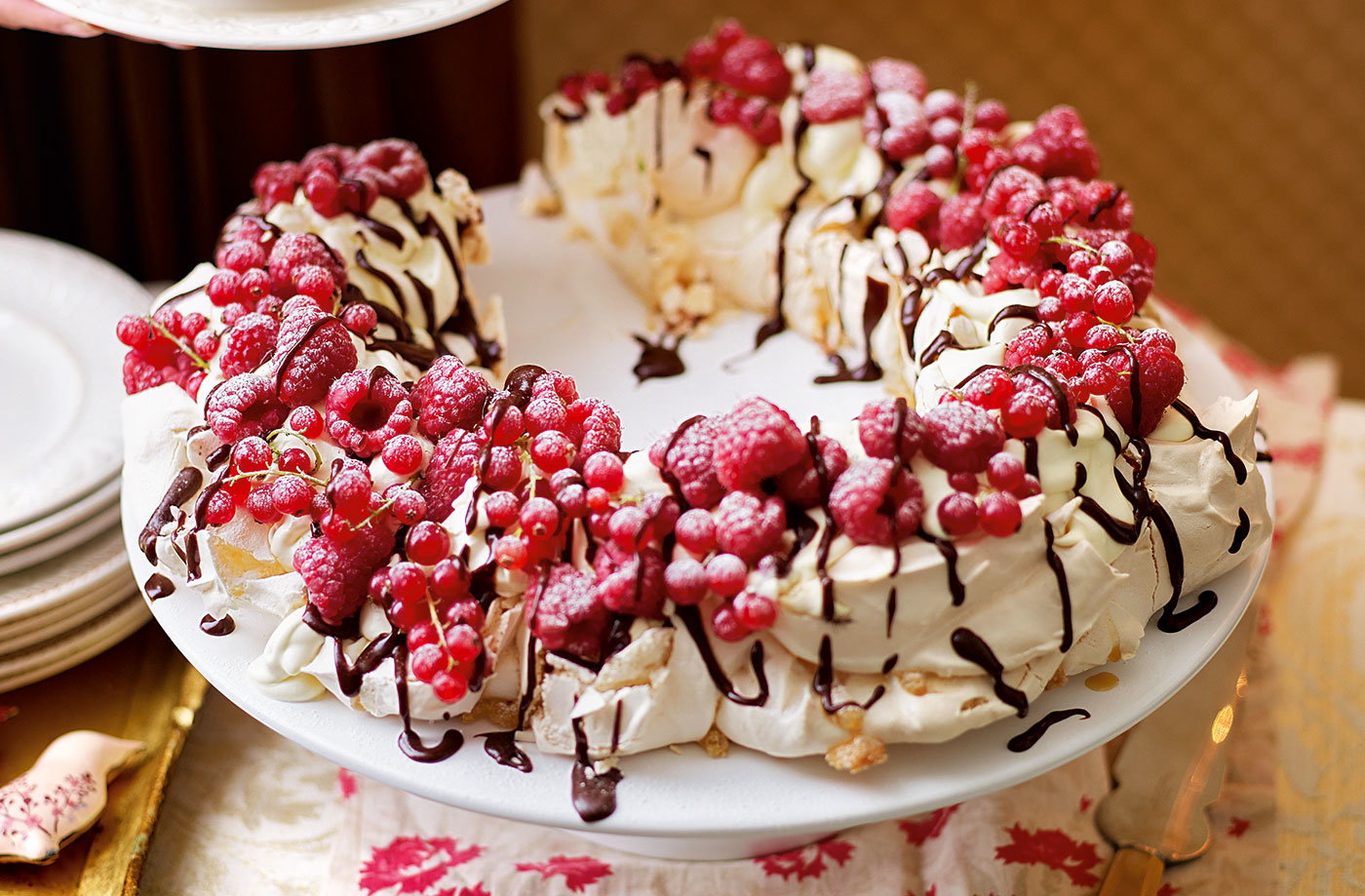 🎄 Can We Guess Which Decade of Life You’re in Based on Your Christmas Food Preferences? Christmas Pavlova