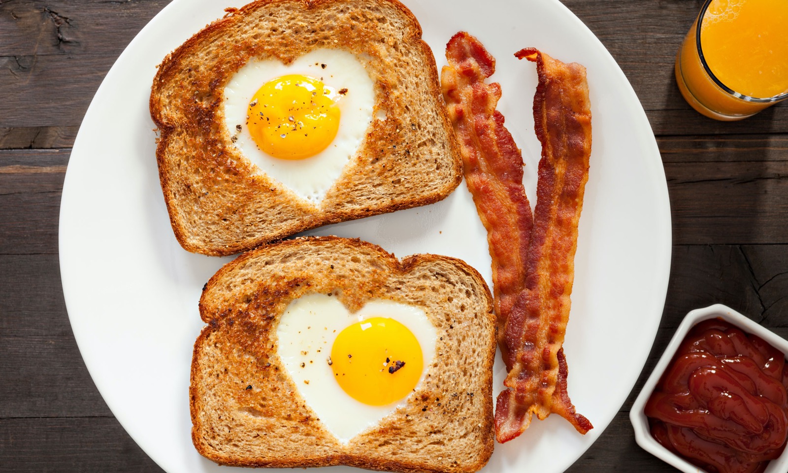 🍳 Do You Actually Prefer Classic or Trendy Breakfast Foods? Egg In A Hole