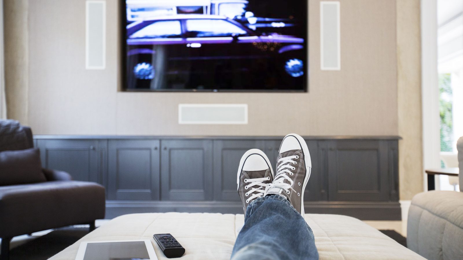 This Quiz Will Reveal Whether or Not You Fall in 💖 Love Easily Watching TV