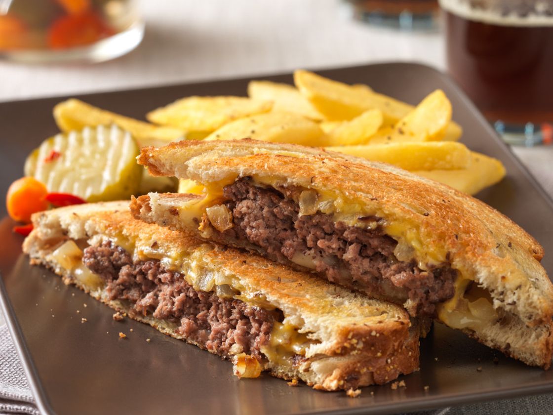 🍔 Your Stance on These Classic Diner Foods Will Determine How Rich You’ll Be Beef Patty Melt