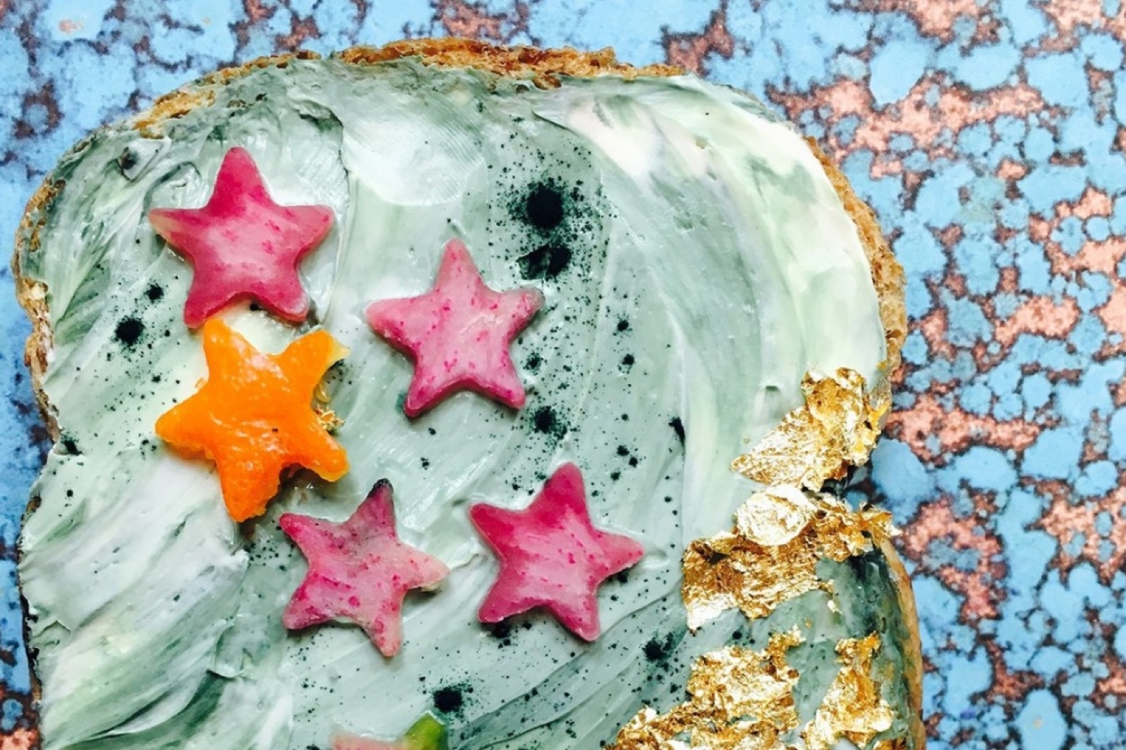 🌈 I Know Your Age by the Number of Trendy Foods You’ve Tried Mermaid toast
