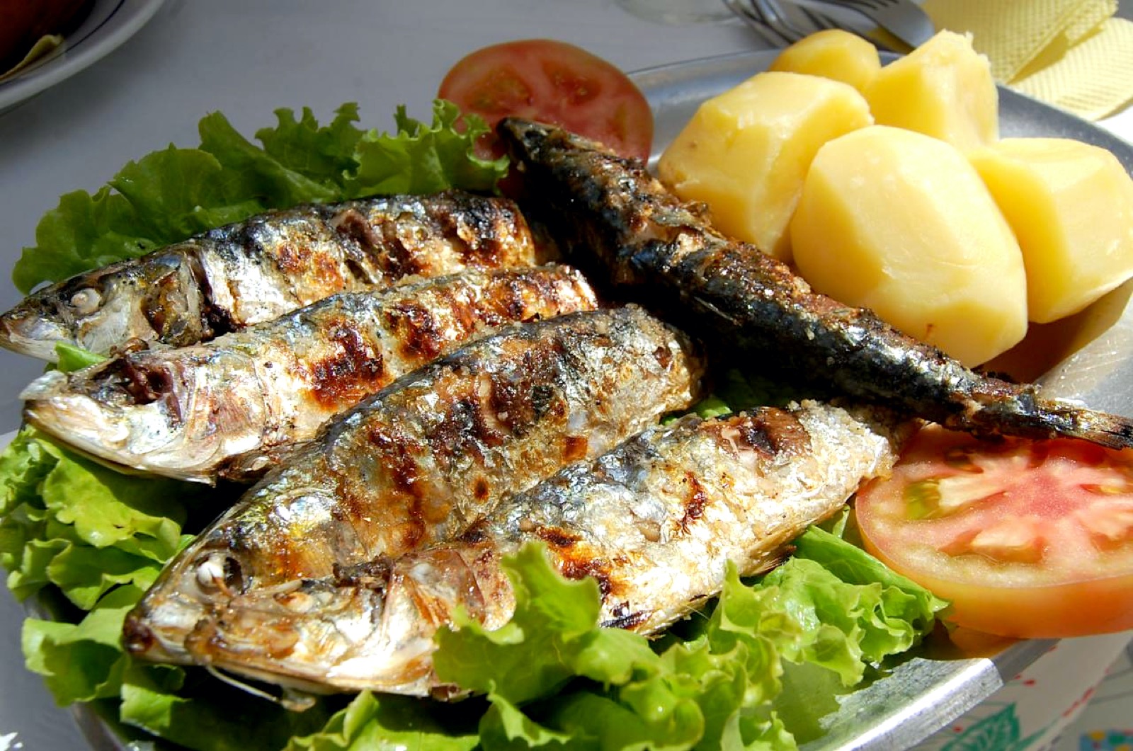 🍤 Can We Guess Your Age and Gender Based on the Seafood Dishes You’ve Eaten? Grilled Sardines