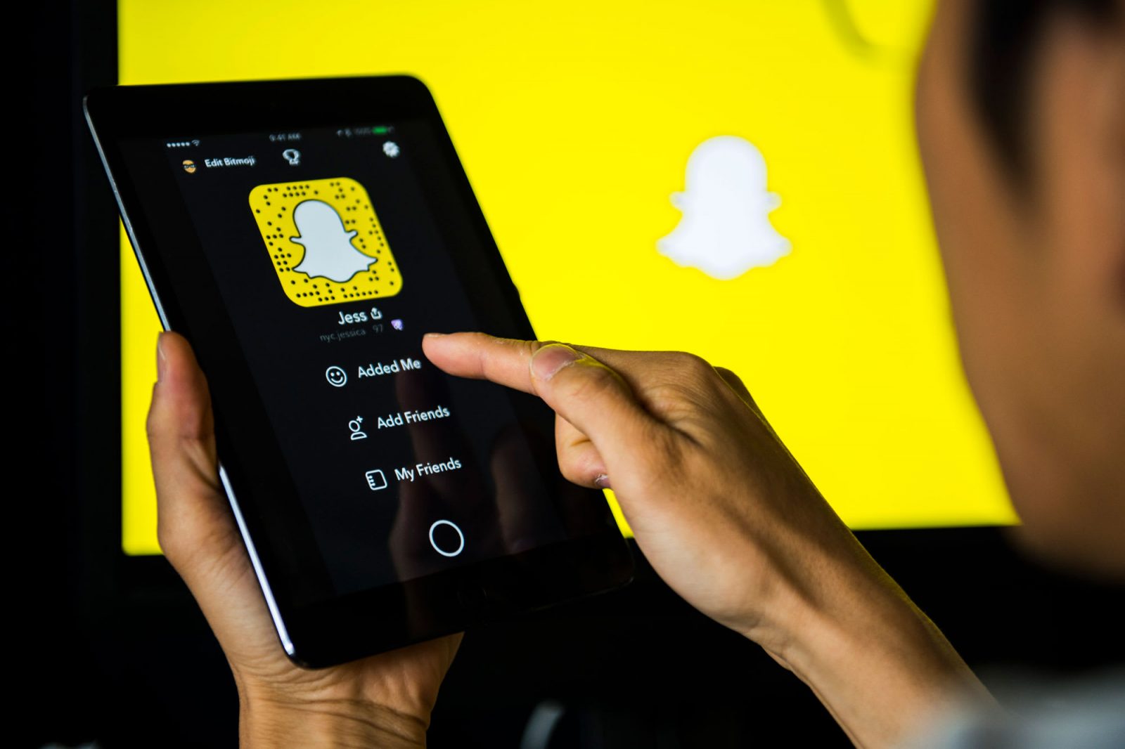 📱 Can We Guess Your Age Based on How Often You Use These Apps? Snapchat
