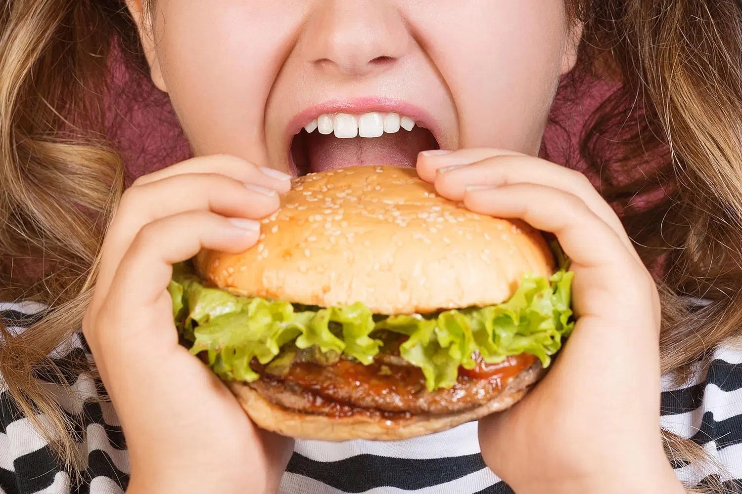 🍟 If You’ve Eaten 14/22 of These Foods in the Past Month, Then You’re Probably a Fussy Eater Eating Burger