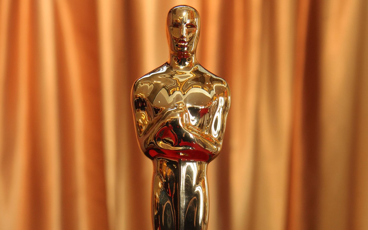 If You’re Smarter Than All Your Friends You’ll Score 12/15 on This Quiz Oscar Statue