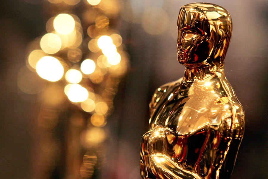 You’ve Got 15 Questions to Prove You Have a Ton of General Knowledge Oscar Statuette