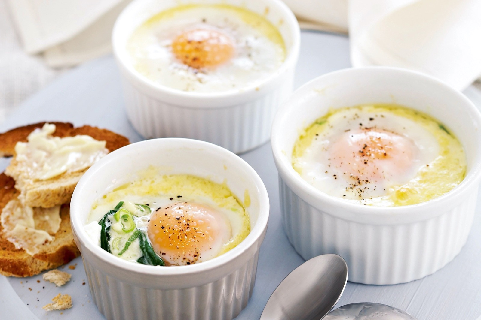 Can We Guess Your Age and Gender Based on the 🍳 Eggs You Like? Baked Eggs