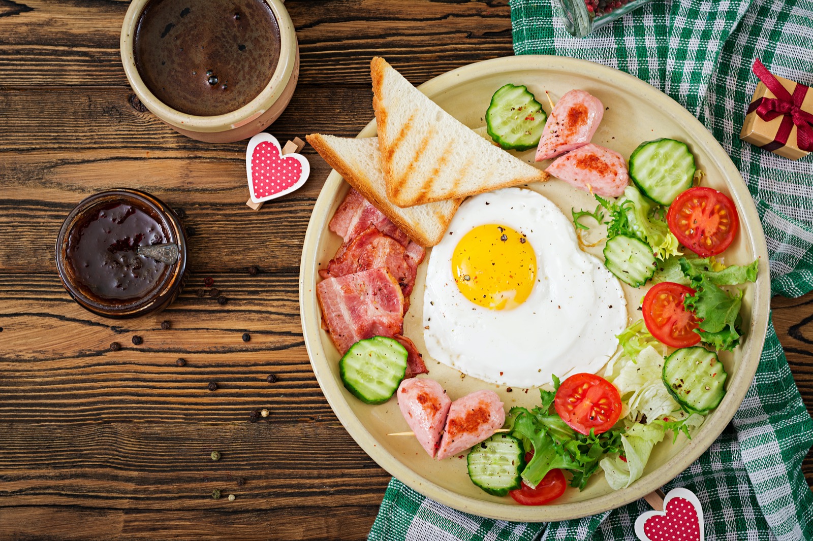 🥘 I Bet We Can Guess Your Age Based on the Food You’d Rather Eat Breakfast heart-shaped Fried Egg