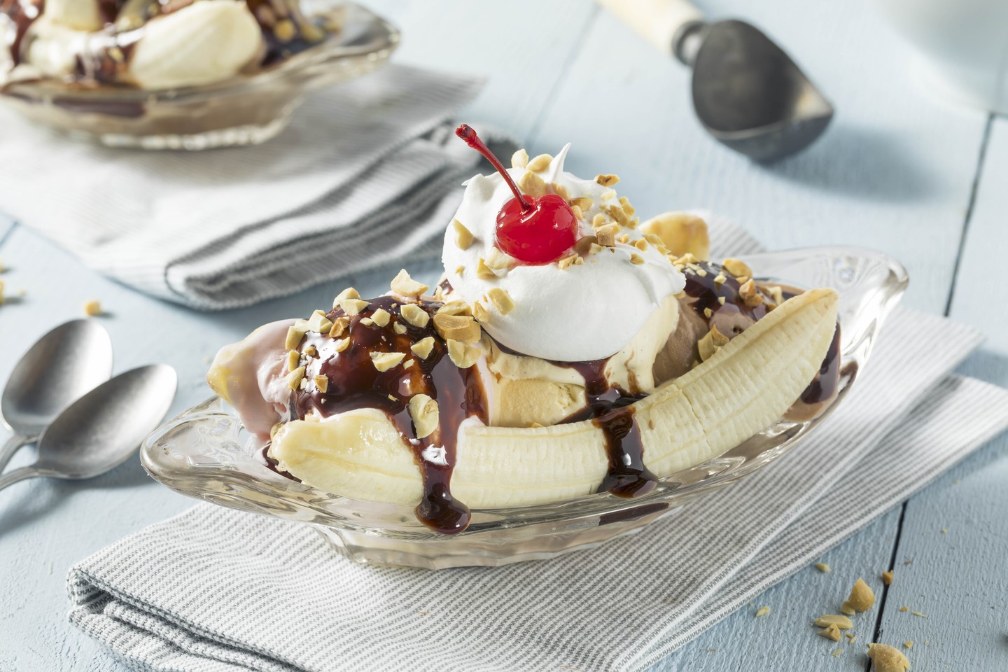 Eat Some 🍰 AI Randomly Generated Desserts to Determine If You’re an Introvert or Extrovert 😃 Banana Split Sundae