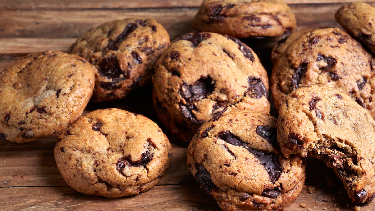 Do You Actually Prefer American or French Desserts? Chocolate Chip Cookies