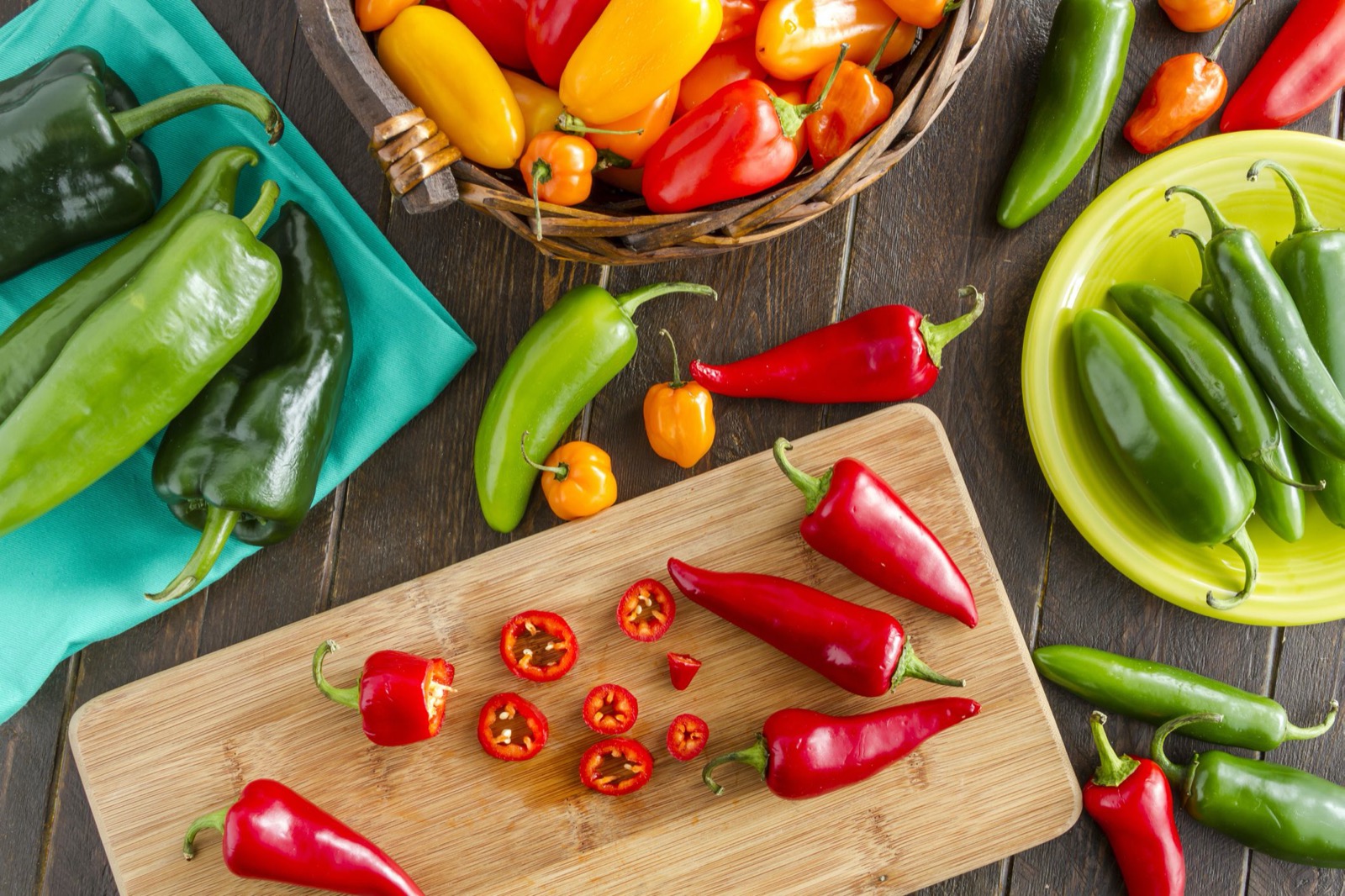 🍆 If You’ll Eat at Least 18/25 of These Vegetables, Then You’re Not a Picky Eater Peppers