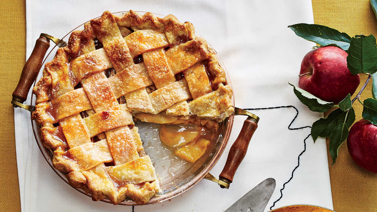 🍩 Believe It or Not, We Know Your Exact Age Based on How You Rate These American Desserts Apple pie