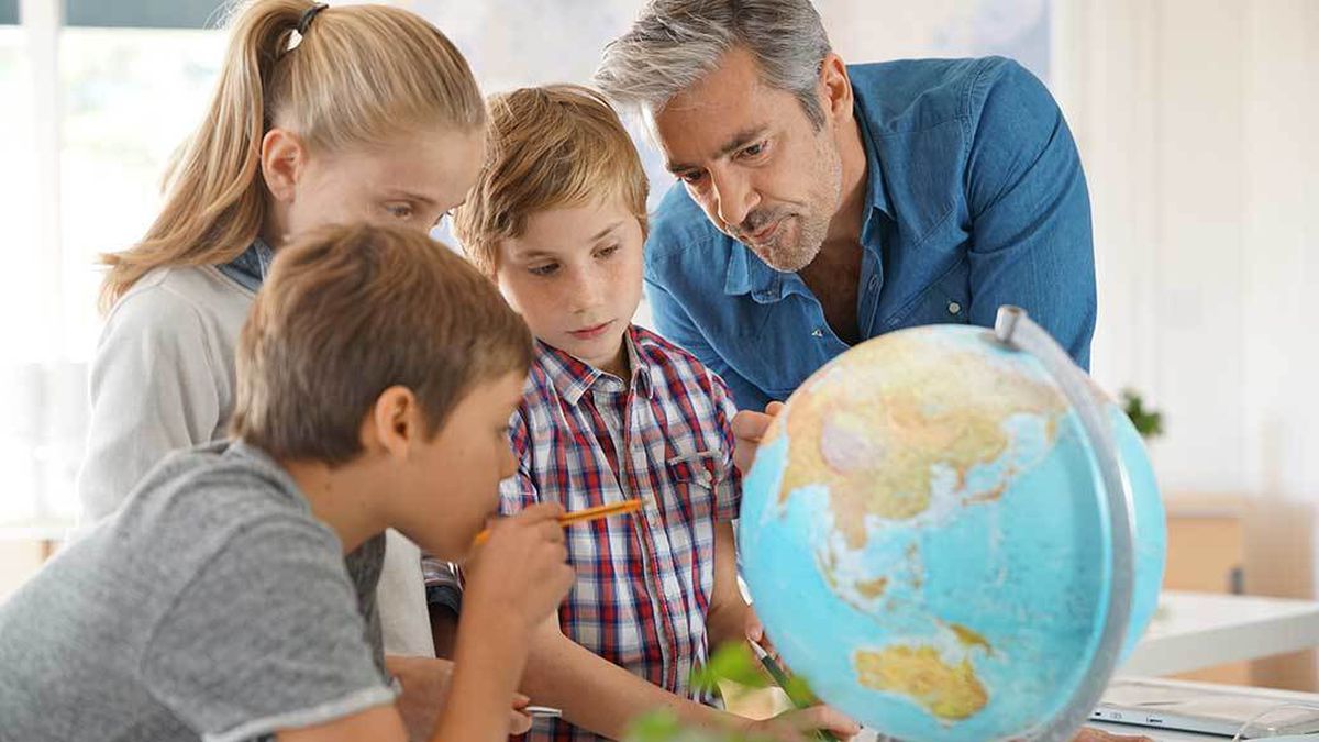 Middle School Spelling Quiz Kids Studying Globe Earth World Geography