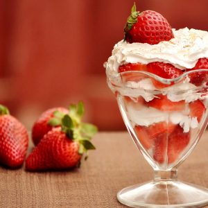 Food Quiz 🍓! What Dog Breed 🐶 Is Your Perfect Match? Strawberry sundae
