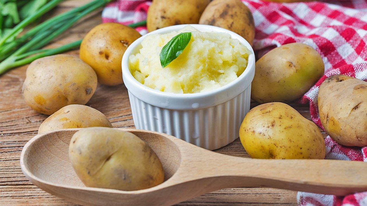 🥔 If You’ve Eaten 20/28 of These Foods, You’re a Real Potato Lover Mashed Potatoes